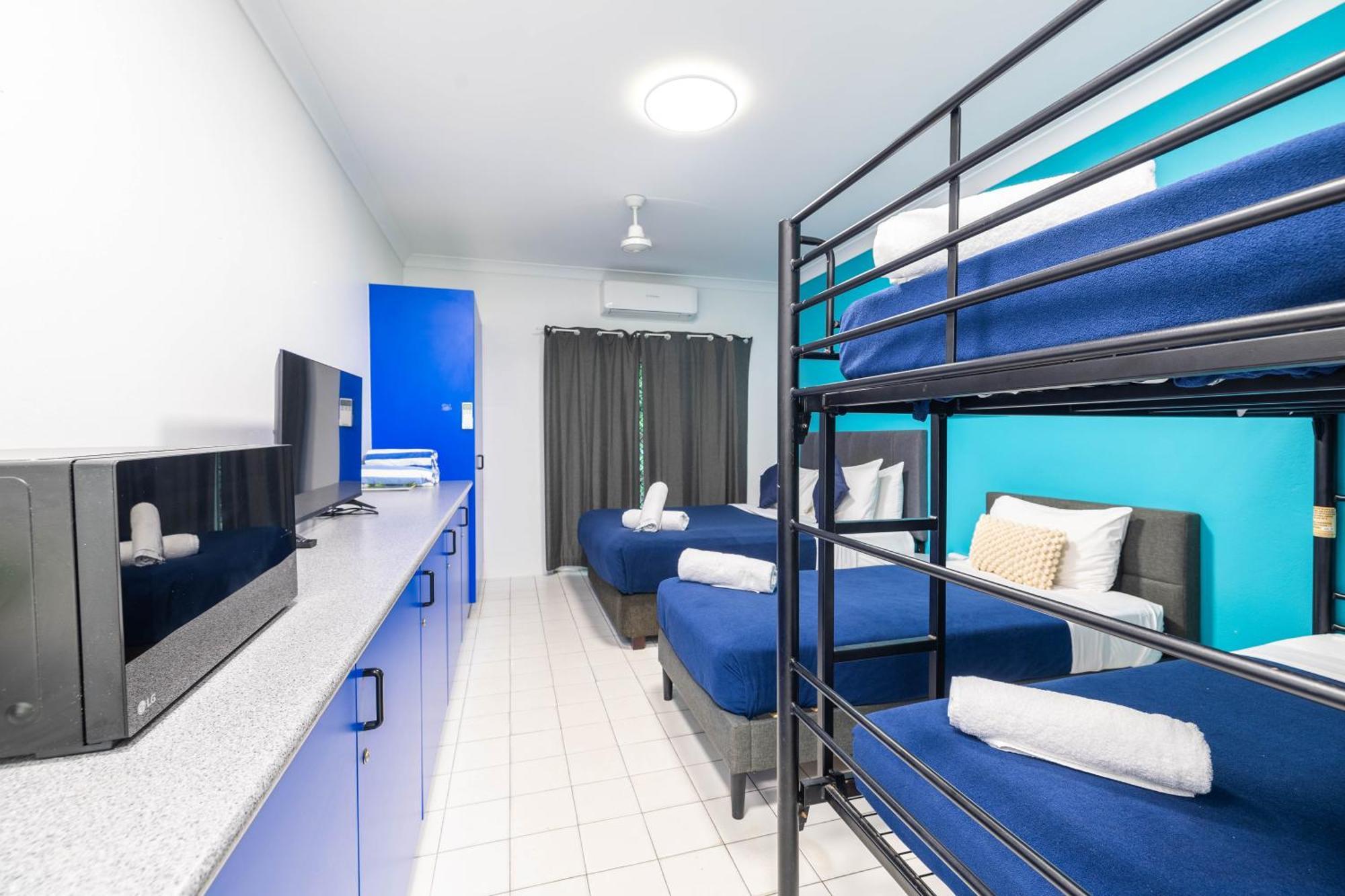 Coral Beach Lodge 포트 더글라스 외부 사진